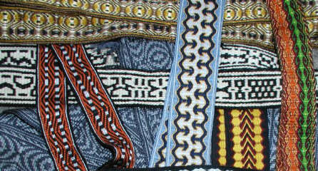 Brettchenweberei: Nachempfindung frühmittelalterlicher Webkunst im Alamannenmuseum Ellwangen