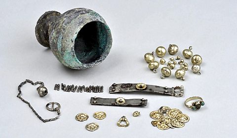 Der sp�tmittelalterliche M�nz- und Schmuckfund aus Ladenburg (Foto: Universit�t T�bingen, Hilde Jensen)