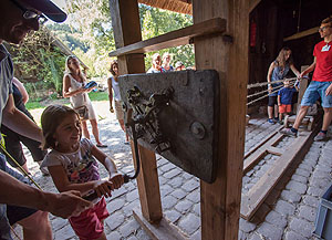 Seile mit Weile: Am 23. und 24. August steht beim Sommerferienprogramm Seile drehen auf dem Programm.