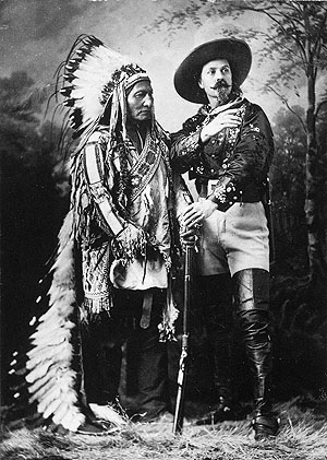 Sitting Bull und Buffalo Bill in Montreal, Quebec während einer Wild-West Show, 1885.